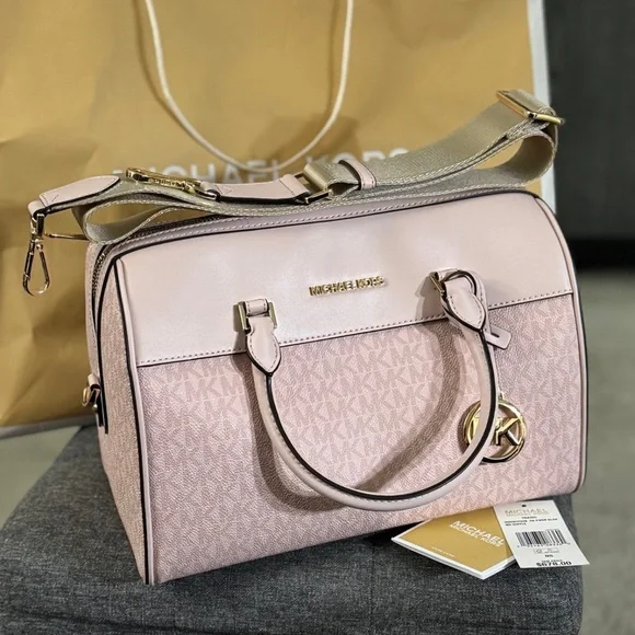 MICHAEL KORS- Medium Travel Duffle Weekender Luggage Bag Powder Blush - Picture 8 of 8